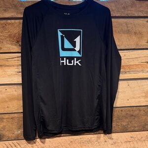 Huk Women’s Black and Blue Long Sleeve Tee